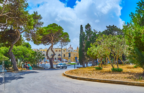 Relax in Mdina garden, Malta photo