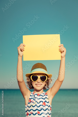 Canvas Print Child having fun on summer vacation