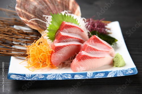 greater amberjack sashimi