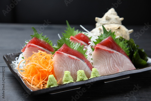 fresh sashimi combo plate