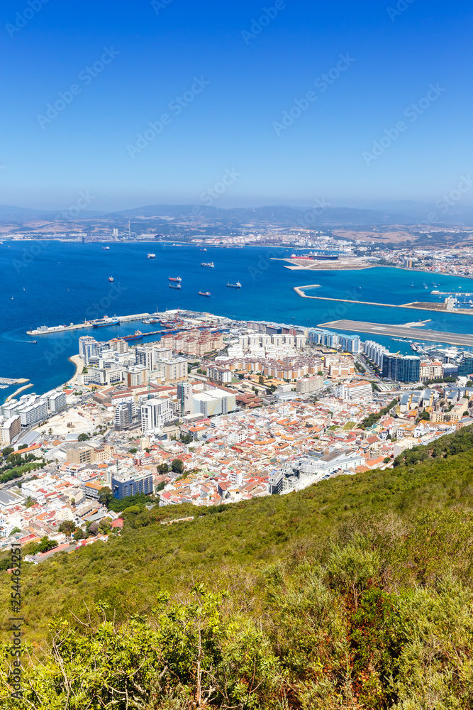 Gibraltar Landschaft Hafen Port Meer Mittelmeer Urlaub Hochformat Übersicht Stadt