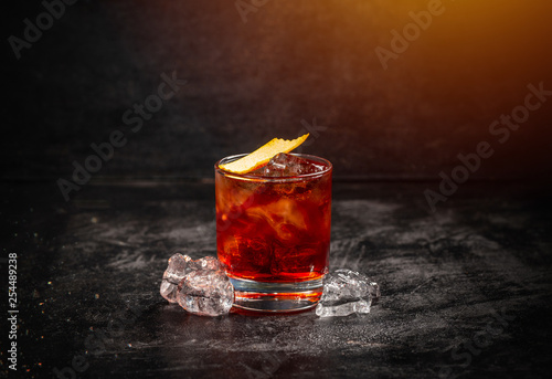 Obraz na plátně Classic cocktail Negroni