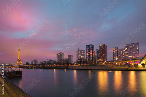 Quais de Seine coucher de soleil