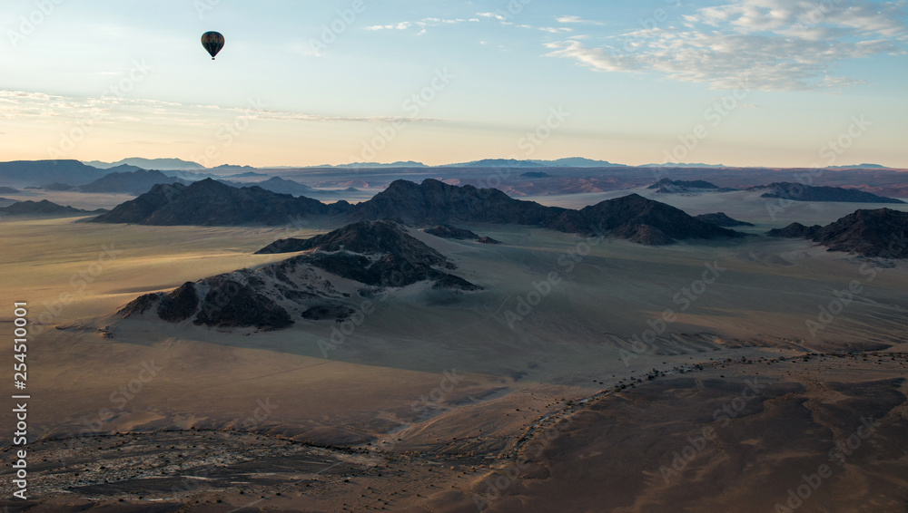 Fototapeta premium Balloon safari in Sossusvlei desert, Namibia