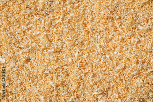 фотографія Texture of fresh white sawdust close up. For background