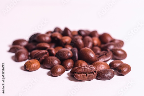 Fototapeta Naklejka Na Ścianę i Meble -  the image of a coffee beans under the white background