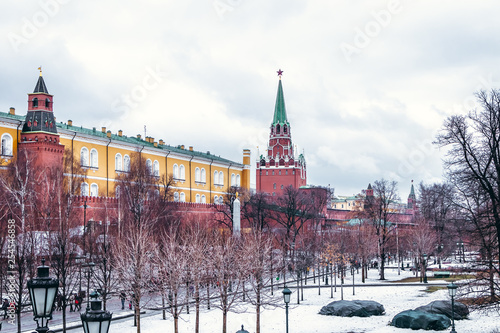 Fototapeta Naklejka Na Ścianę i Meble -  Beautiful shot of Red Square at winter time. Moscow city, Russia.