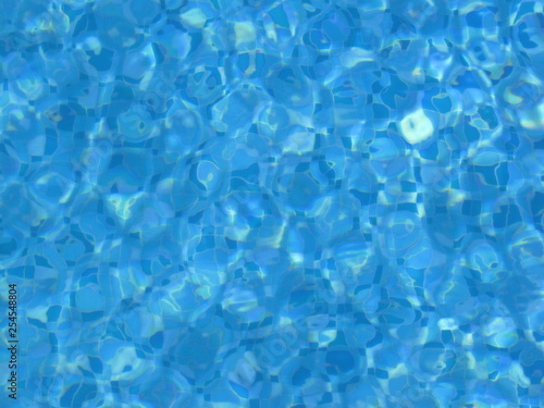 Água da piscina azul