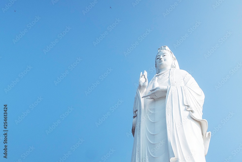 Lady Buddha Da Nang is located at Linh Ung Pagoda on Son Tra Peninsula in Da Nang which is 9 km away from My Khe beach, or 14 km from Da Nang city center.