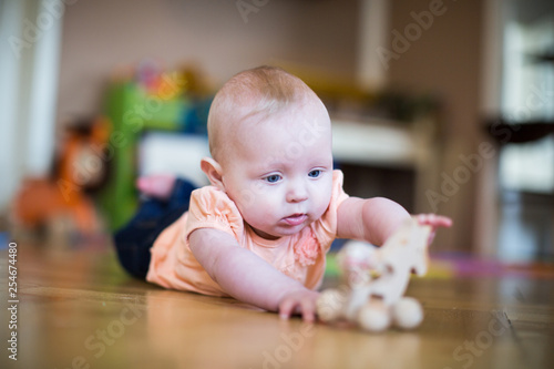 Baby trainiert