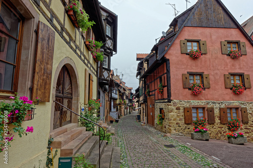 Village d Eguisheim  Alsace  Haut-Rhin  Grand Est  France