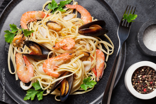 Spaghetti seafood pasta with clams and prawns