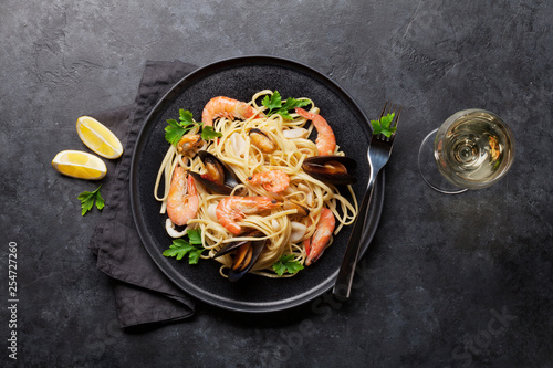 Spaghetti seafood pasta with clams and prawns