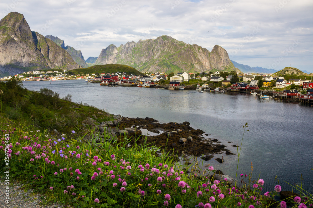 Obraz premium Reine harbor in Lofoten islands in Norway