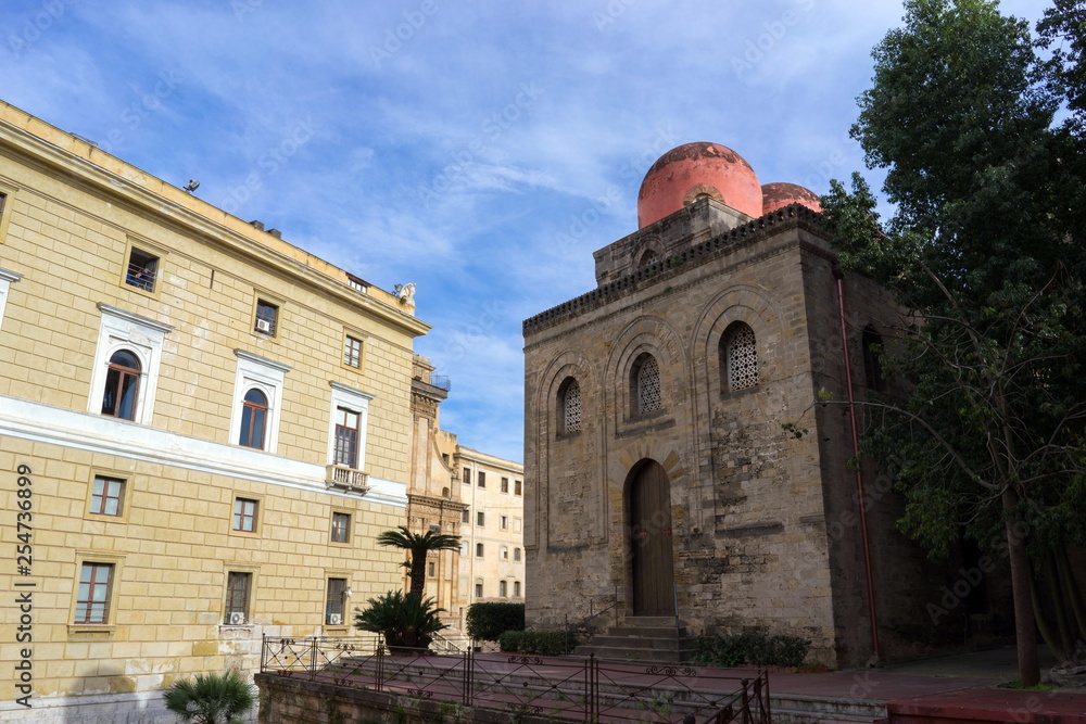 Fototapeta premium Facade of church of San Cataldo