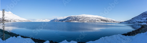 Panorama verschneite Winterlandschaft Kaldfjord, Norwegen