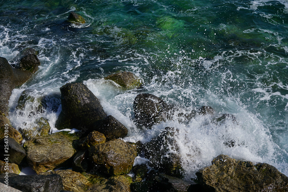 Black Sea waves versus rocks