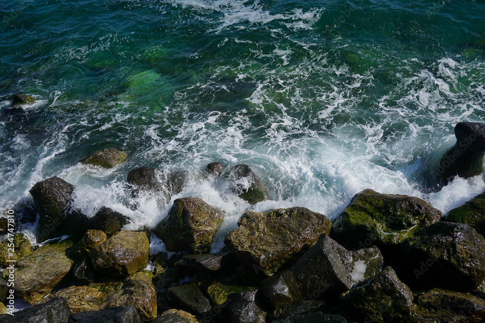 Black Sea waves versus rocks