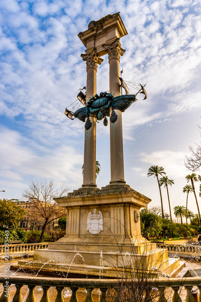Fototapeta premium Monument au Jardin de Murillo à Séville en Andalousie, Espagne