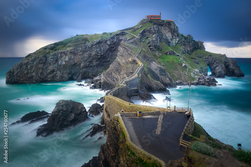 Obraz na płótnie San Juan de Gaztelugatxe, Basque Country, Spain w salonie