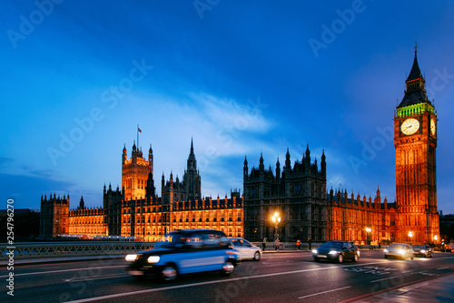 Busy road at Big Ben in Westminster Palace in London