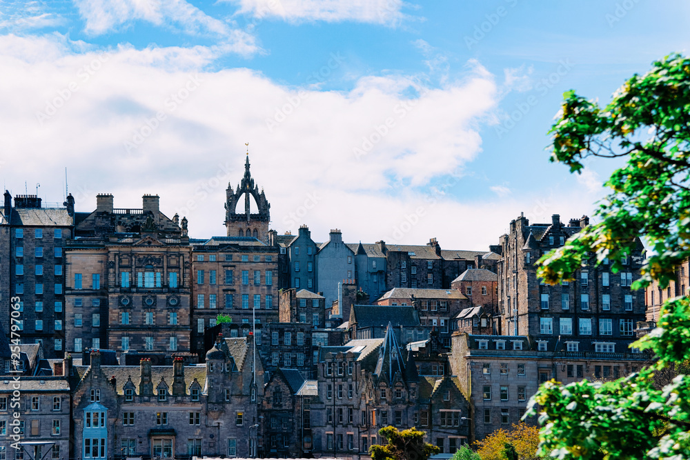 Naklejka premium Cityscape with Saint Giles Cathedral of Edinburgh in Scotland