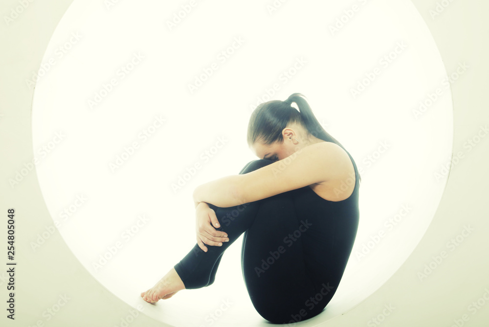 Fototapeta premium woman posing in a circle