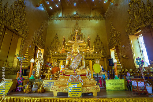 Golden chapel temple of Wat Pak Nam (Joe Low) is a Buddhist temple in the historic centre and is a Buddhist temple is a major tourist attraction in Chachoengsao Province, Thailand. © Thinapob
