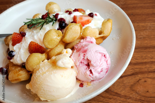 Waffle mix berries with ice cream.