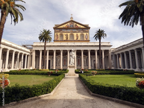 basilica di san paolo fuori le mura,roma,lazio,italia.