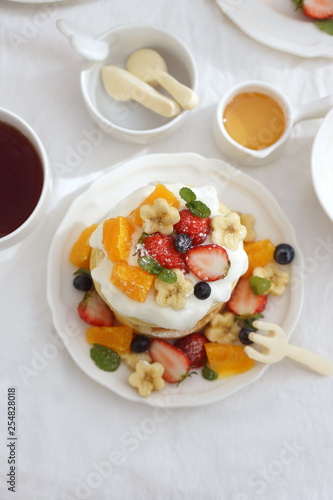 フルーツパンケーキ