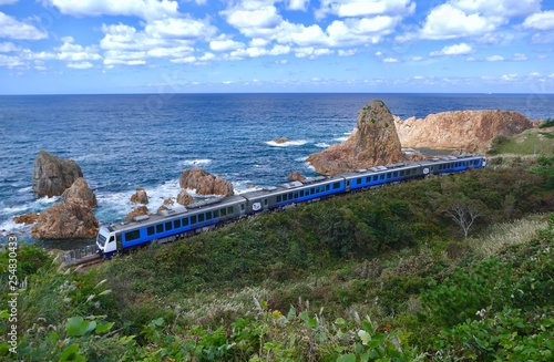 《五能線が走る風景》青森県深浦町 photo