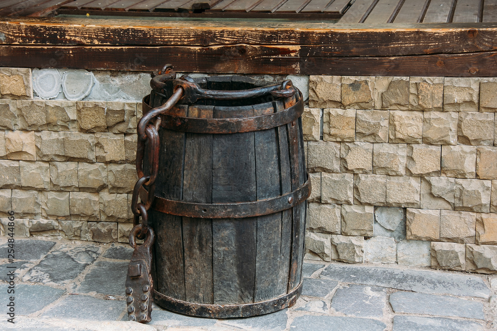 Obraz premium Vintage wooden barrel