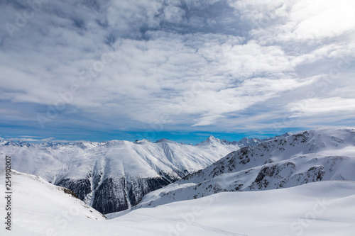 Fototapeta Naklejka Na Ścianę i Meble -  Snowy mountains in Italy