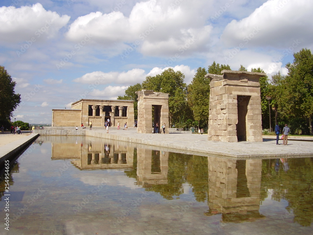 Obraz premium Tempio di Debod a Madrid