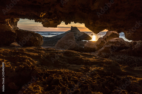 Fototapeta Naklejka Na Ścianę i Meble -  Paesaggio al tramonto di Su Pallosu a San vero Milis (Sardegna)