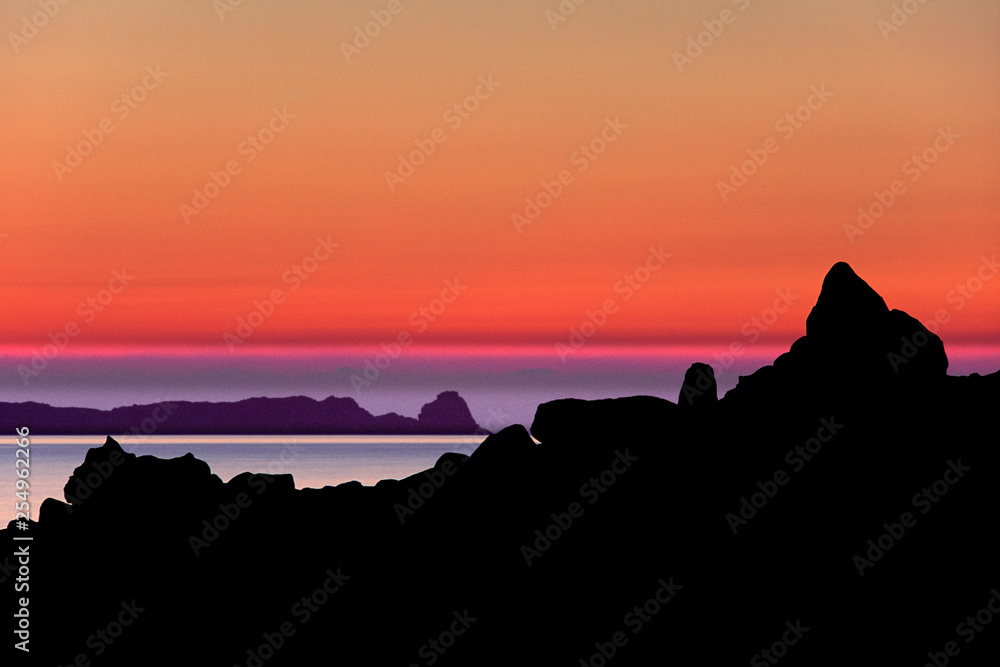 Bellissimo panorama al tramonto della costa Sarda