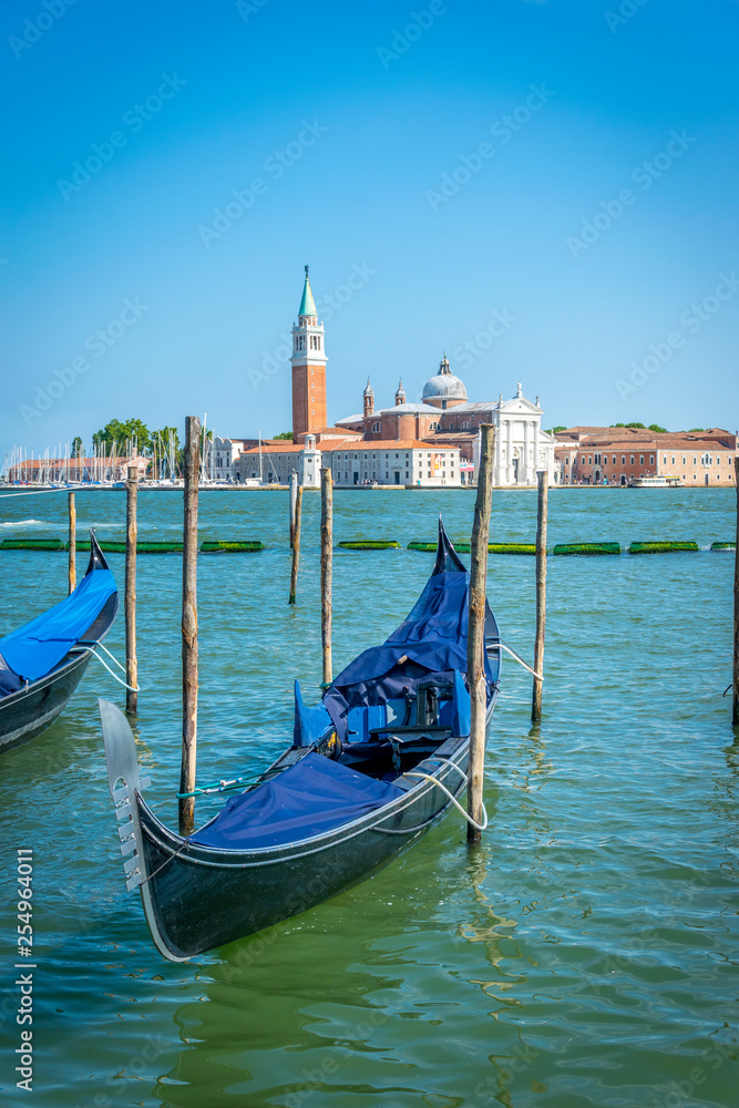 Gondole bleue à Venise