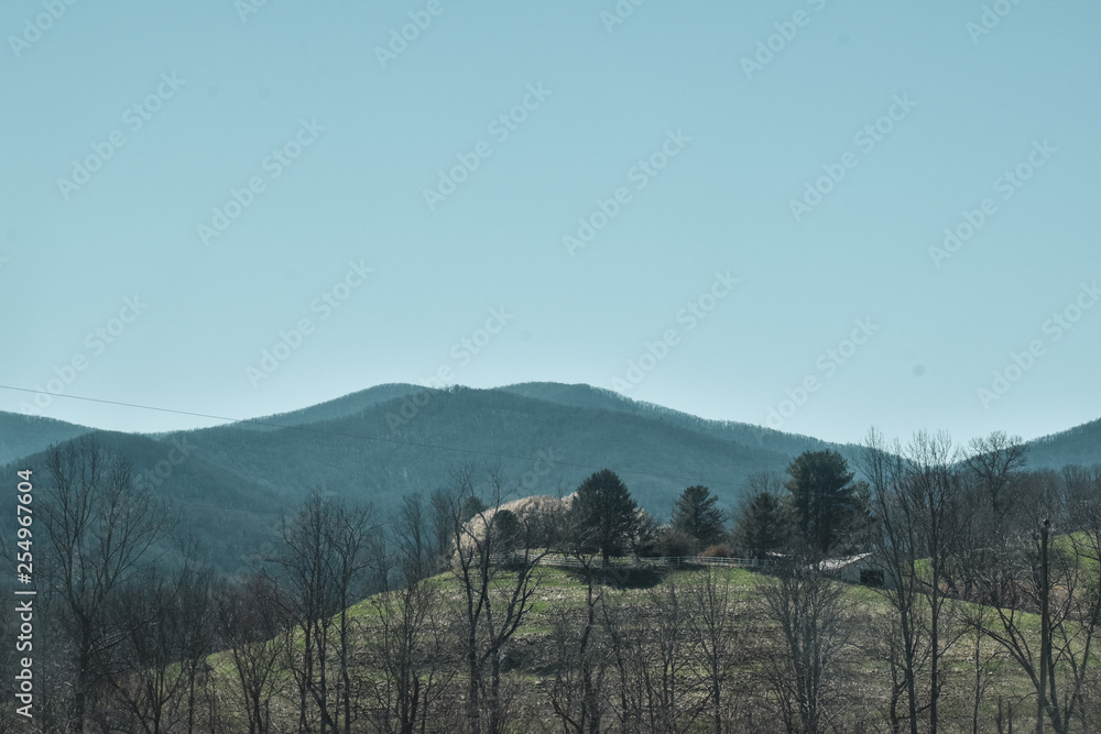 Obraz premium Farm in the Mountains 