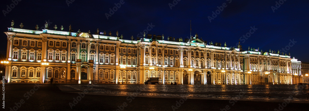 Sankt-Petersburg Eremitage by night