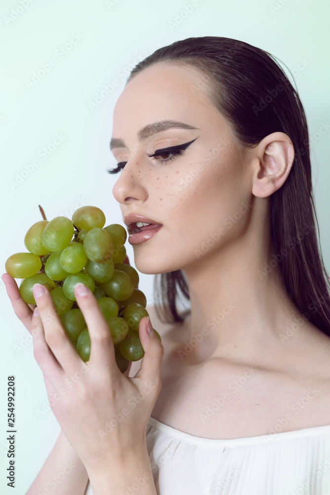 Girl with grapes Girl with grapes