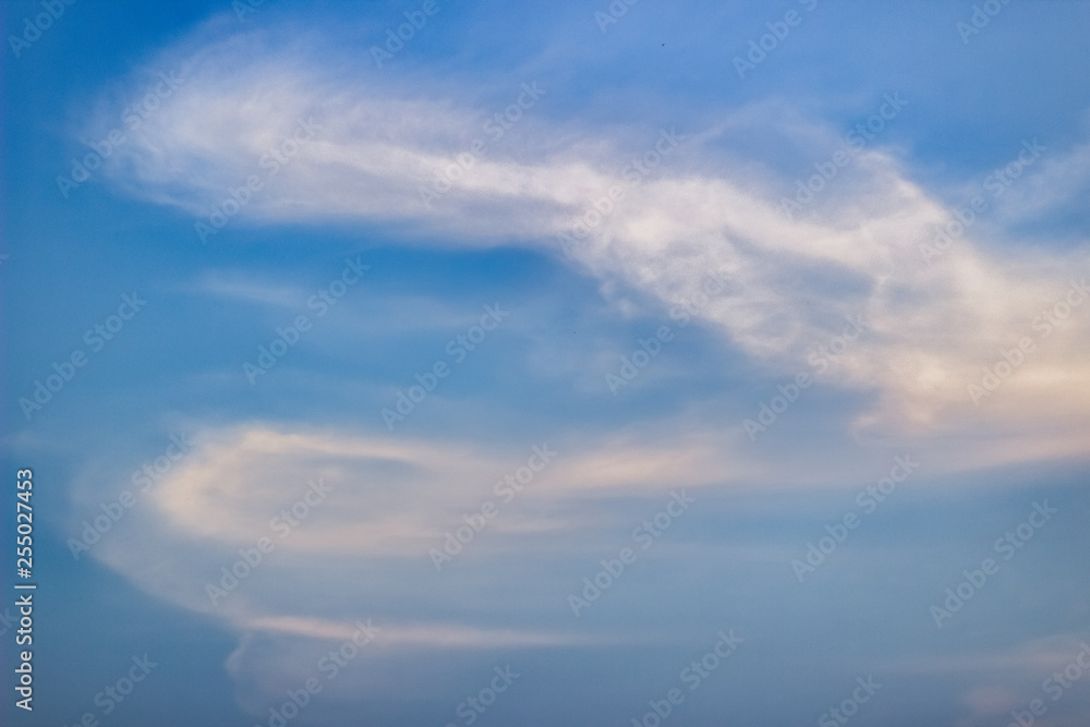 Obraz premium sky and cloud at sunset in venezuela