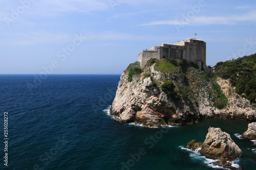 クロアチアアドリア海の真珠 中世の海洋都市ドブロヴニク 城壁巡り