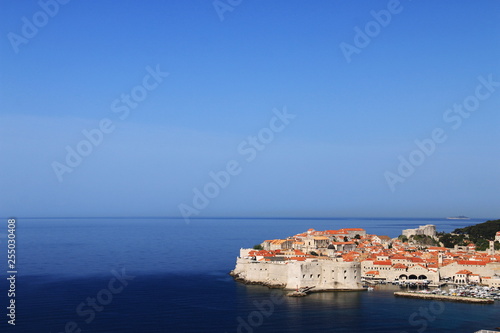 Fototapeta Naklejka Na Ścianę i Meble -  クロアチア　アドリア海の真珠　ドブロヴニク遠景