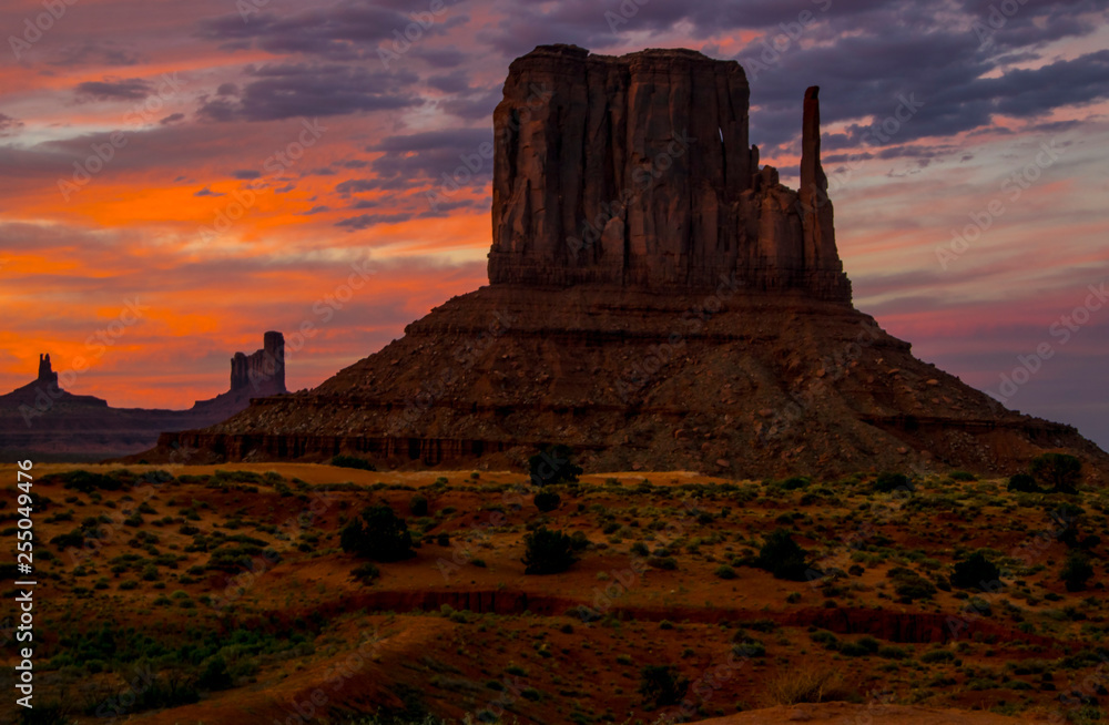 Monument Valley Sunrise