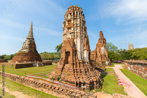 Ayutthaya Historical Park covers the ruins of the old city of Ayutthaya   Wat Mahathat.