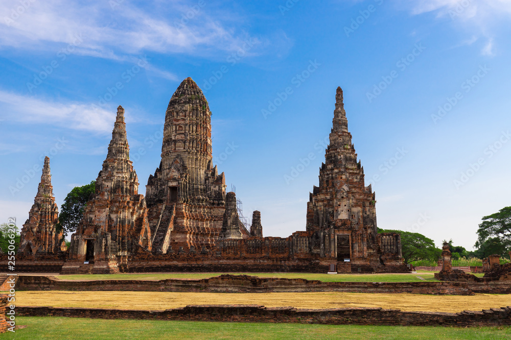 Ayutthaya historical park covers the ruins of the old city of Ayutthaya, Wat Chaiwatthanaram.