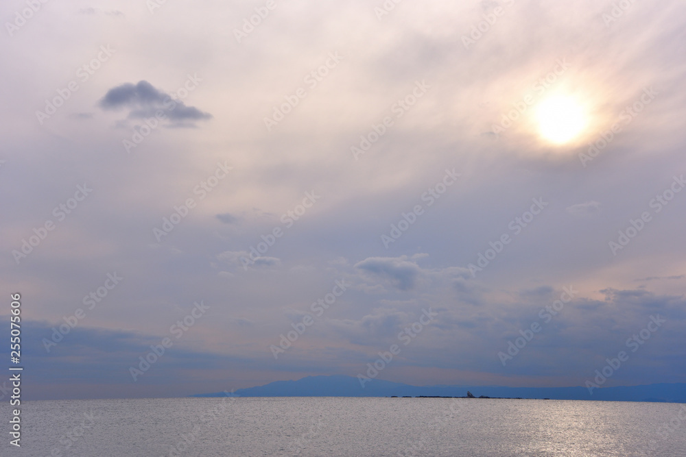 Fototapeta premium 茅ヶ崎海岸の波打ち際