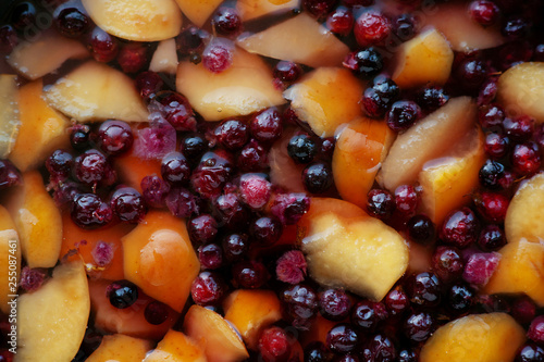Quadro su tela The texture of the juice from the berries and apples