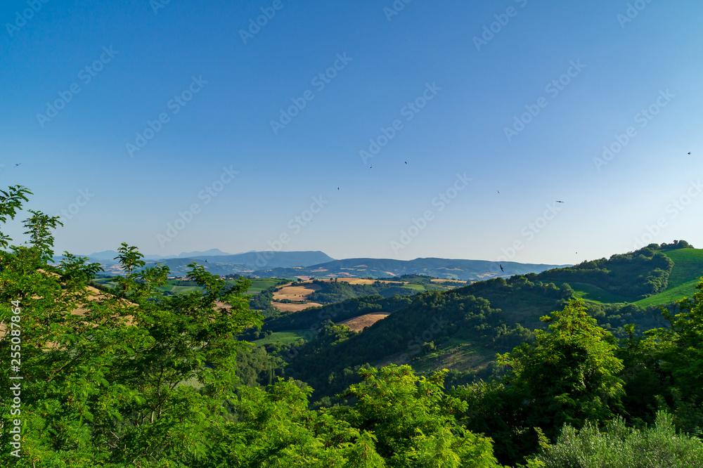 Vista panoramica dal borgo di Pozzuolo dei Colli al Metauro